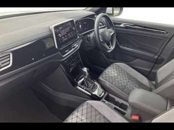 Used Volkswagen T-Roc 2024 for sale - 74392211: Photo