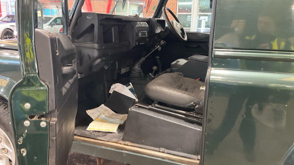 Used Land Rover Defender 2004 for sale - 77994940: Photo 9