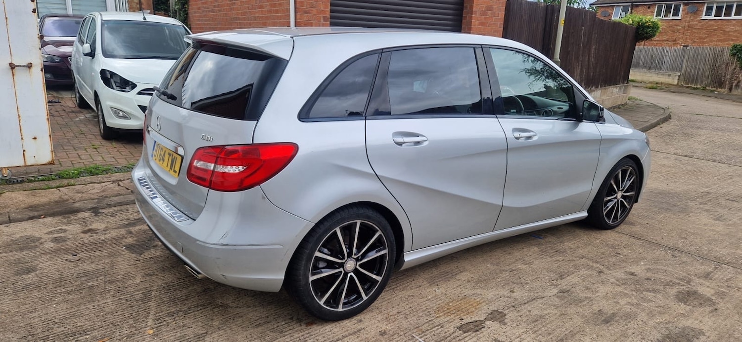 Used Mercedes-Benz B-Class 2015 for sale - 76170540: Photo 4