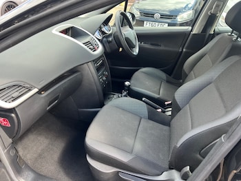 Used Peugeot 207 2010 for sale - 78594812: Photo