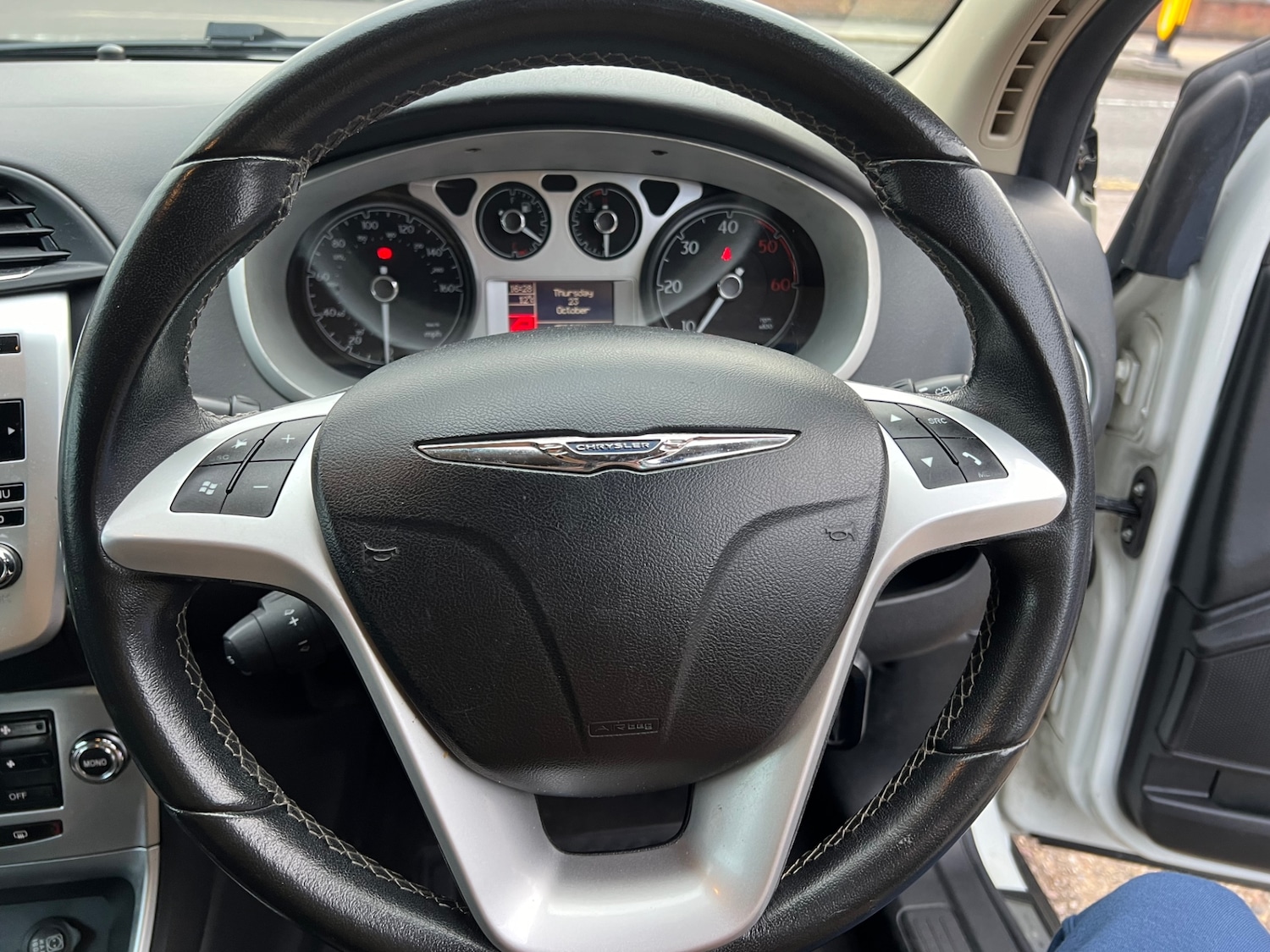 Used Chrysler Delta 2012 for sale - 76362982: Photo 12