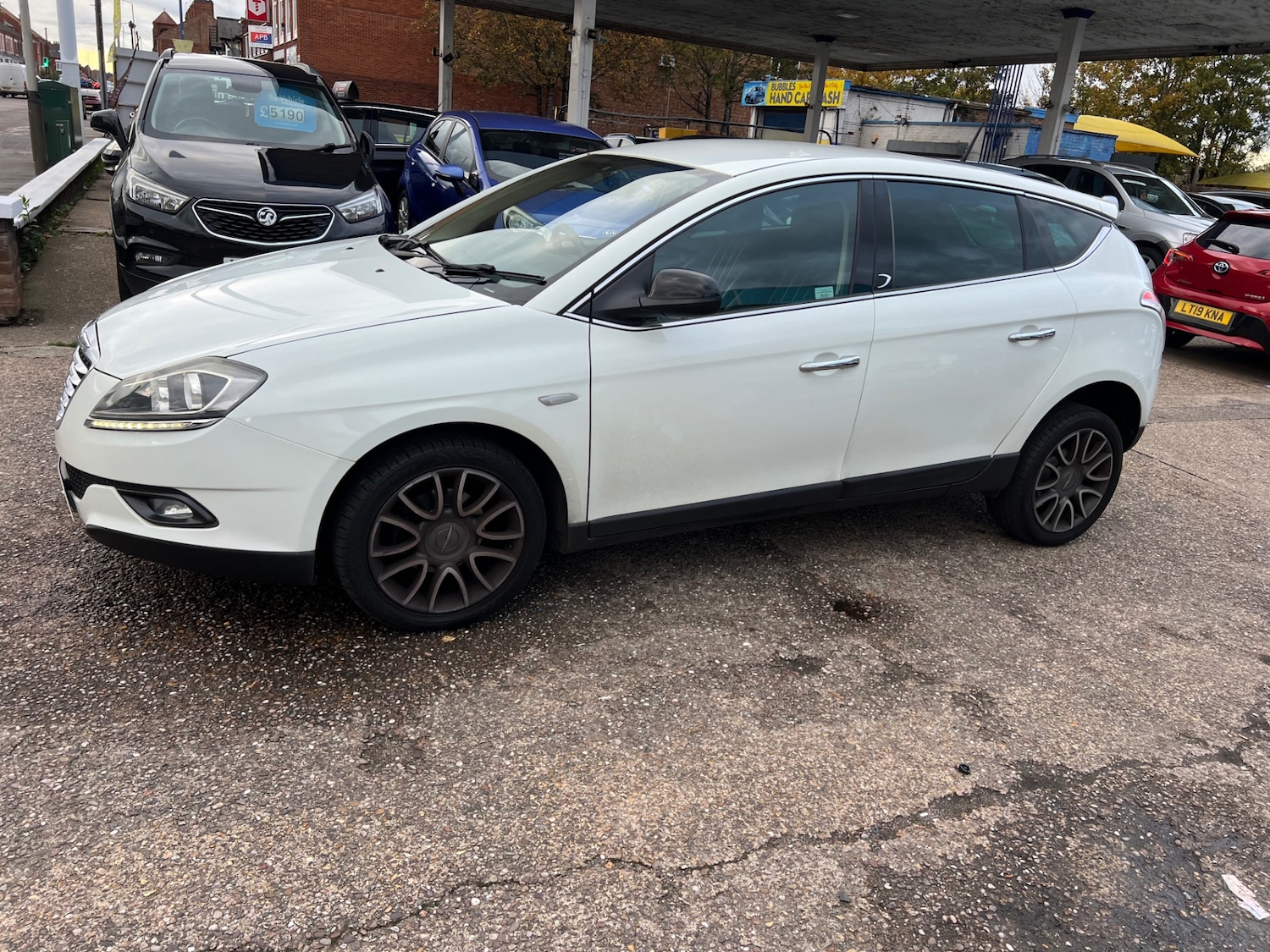 Used Chrysler Delta 2012 for sale - 76362982: Photo 2