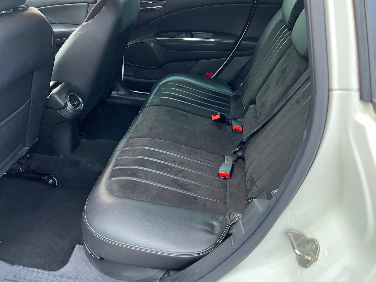 Used Chrysler Delta 2012 for sale - 76362982: Photo 5