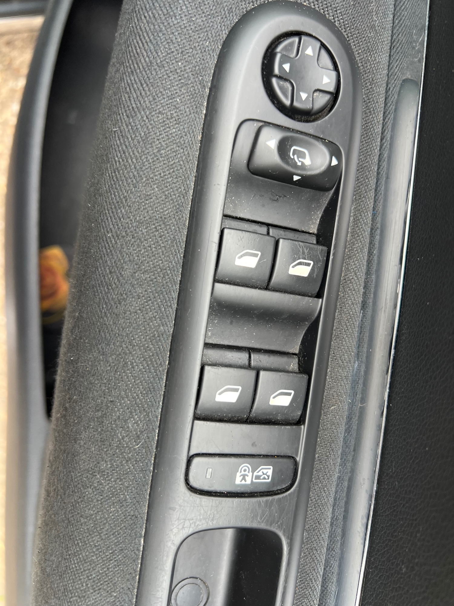 Used Peugeot 3008 2015 for sale - 78197177: Photo 6