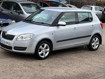 2009 (09) - 1.6 16V 2 5dr Automatic