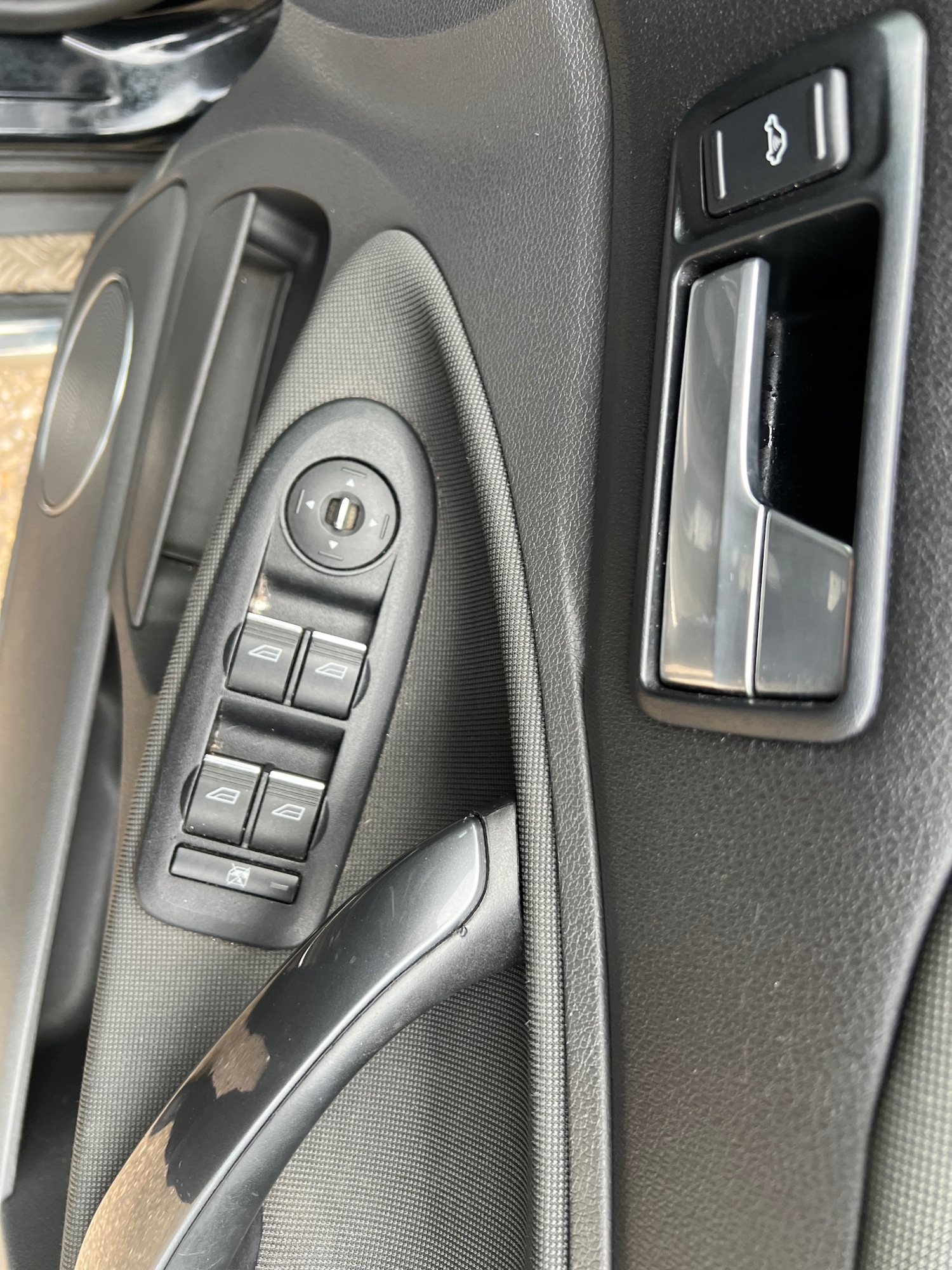 Used Ford Kuga 2011 for sale - 77832805: Photo 10