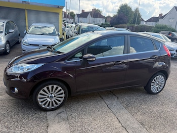 Used Ford Fiesta 2010 for sale - 76102458: Photo 3