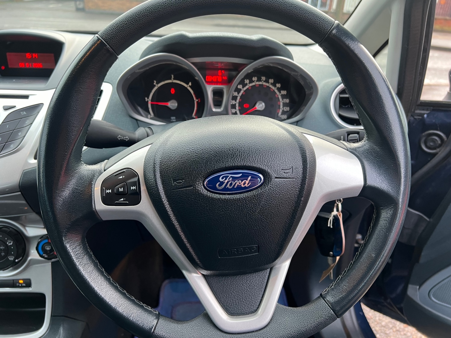 Used Ford Fiesta 2011 for sale - 77159634: Photo 11