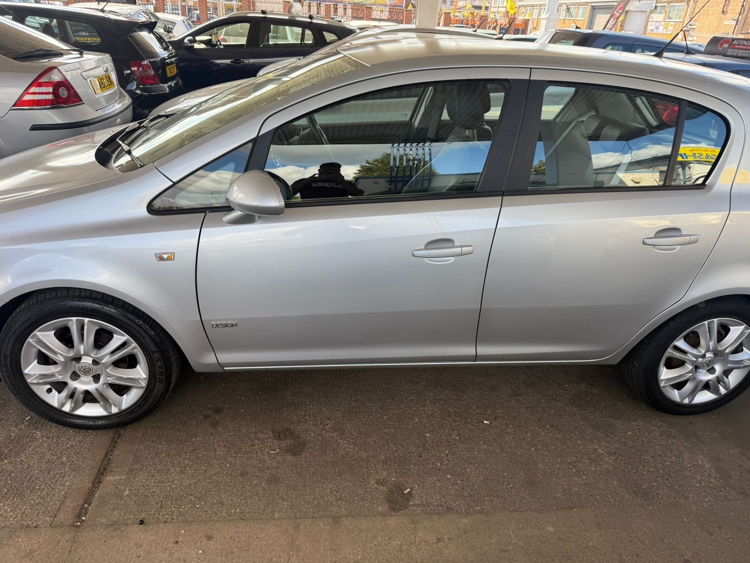 Used Vauxhall Corsa 2008 for sale - 76102536: Photo 3