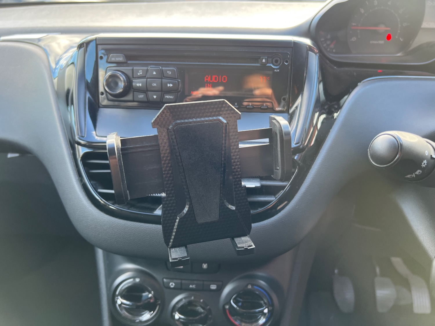 Used Peugeot 208 2015 for sale - 77831845: Photo 11