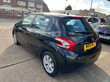 Used Peugeot 208 2015 for sale - 77831845: Photo