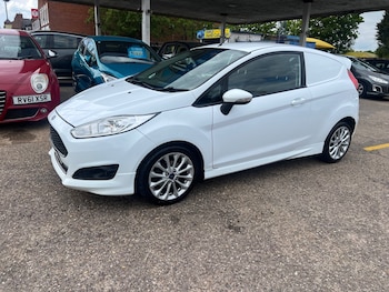 Used Ford Fiesta 2017 for sale - 78540747: Photo