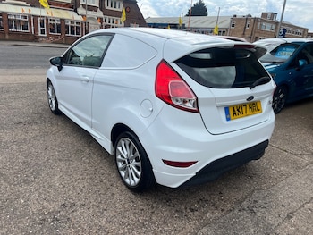 Used Ford Fiesta 2017 for sale - 78540747: Photo