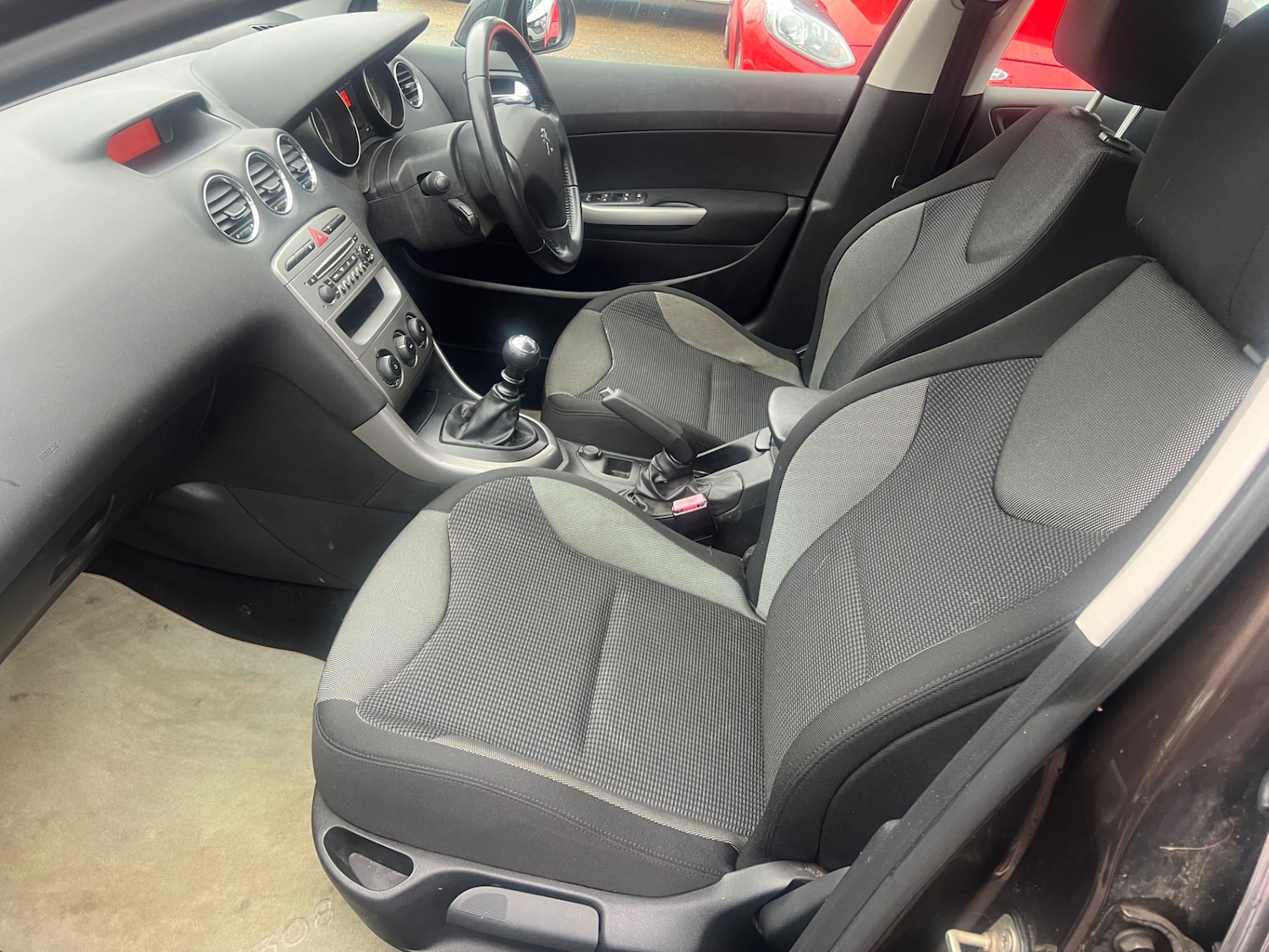 Used Peugeot 308 2011 for sale - 77159865: Photo 4