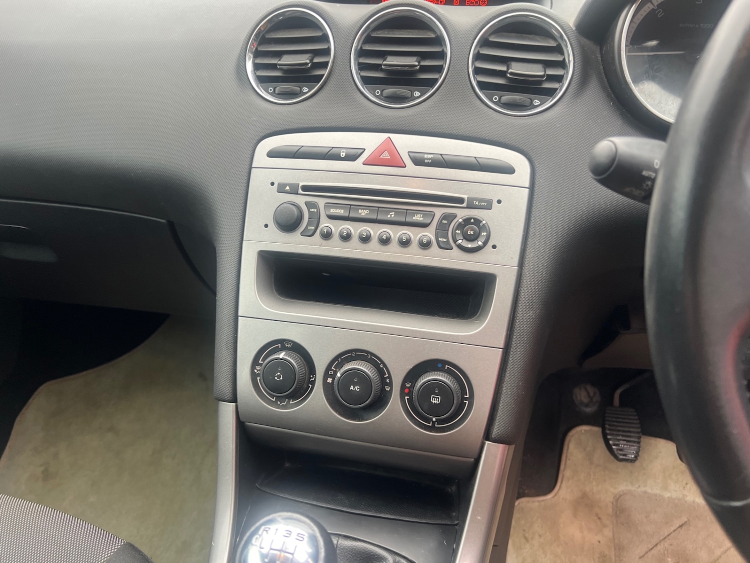 Used Peugeot 308 2011 for sale - 77159865: Photo 9