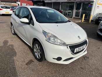 Used Peugeot 208 2014 for sale - 77759423: Photo
