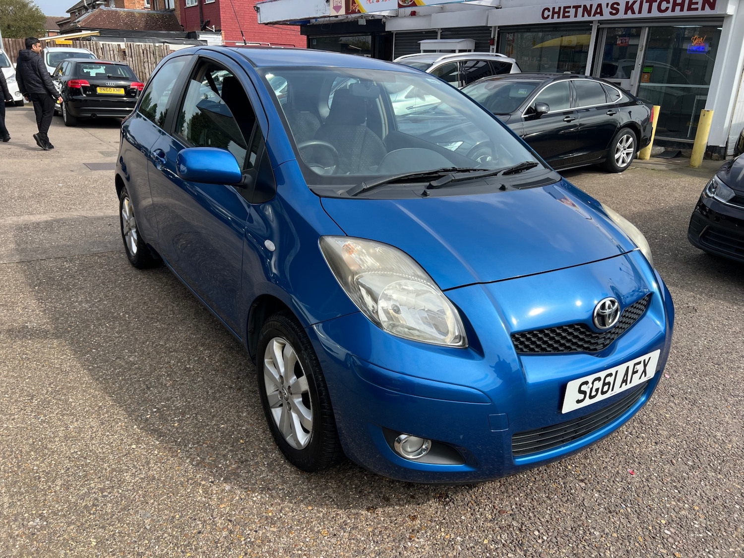 Used Toyota Yaris 2011 for sale - 77984144: Photo 7