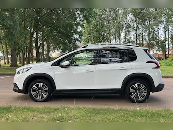 Used Peugeot 2008 2017 for sale - 79214993: Photo
