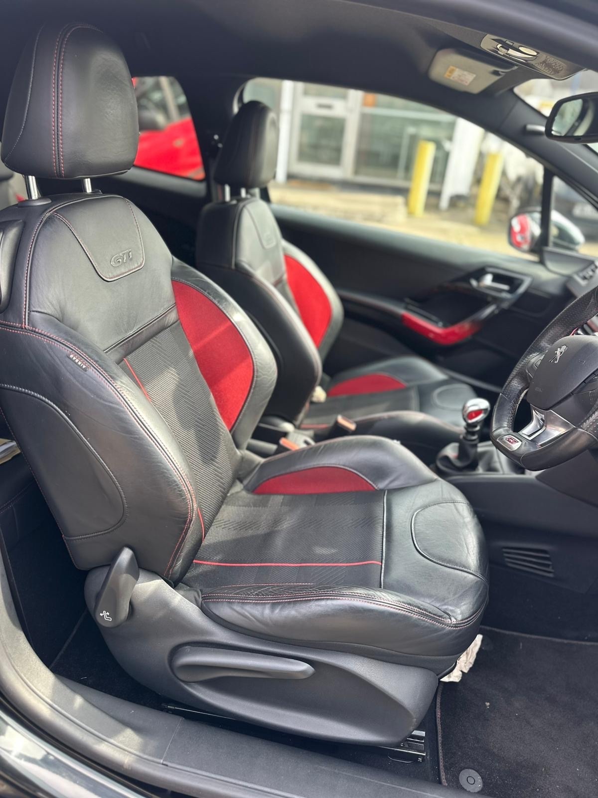 Used Peugeot 208 2013 for sale - 77975927: Photo 11