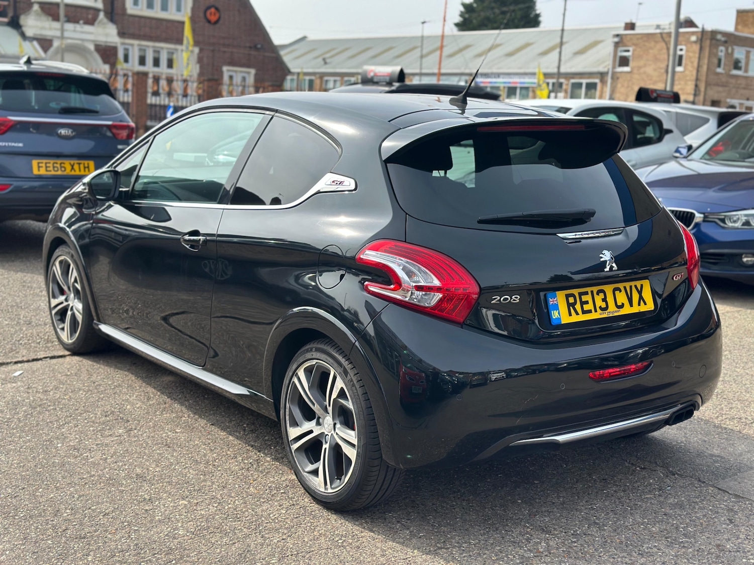 Used Peugeot 208 2013 for sale - 77975927: Photo 16
