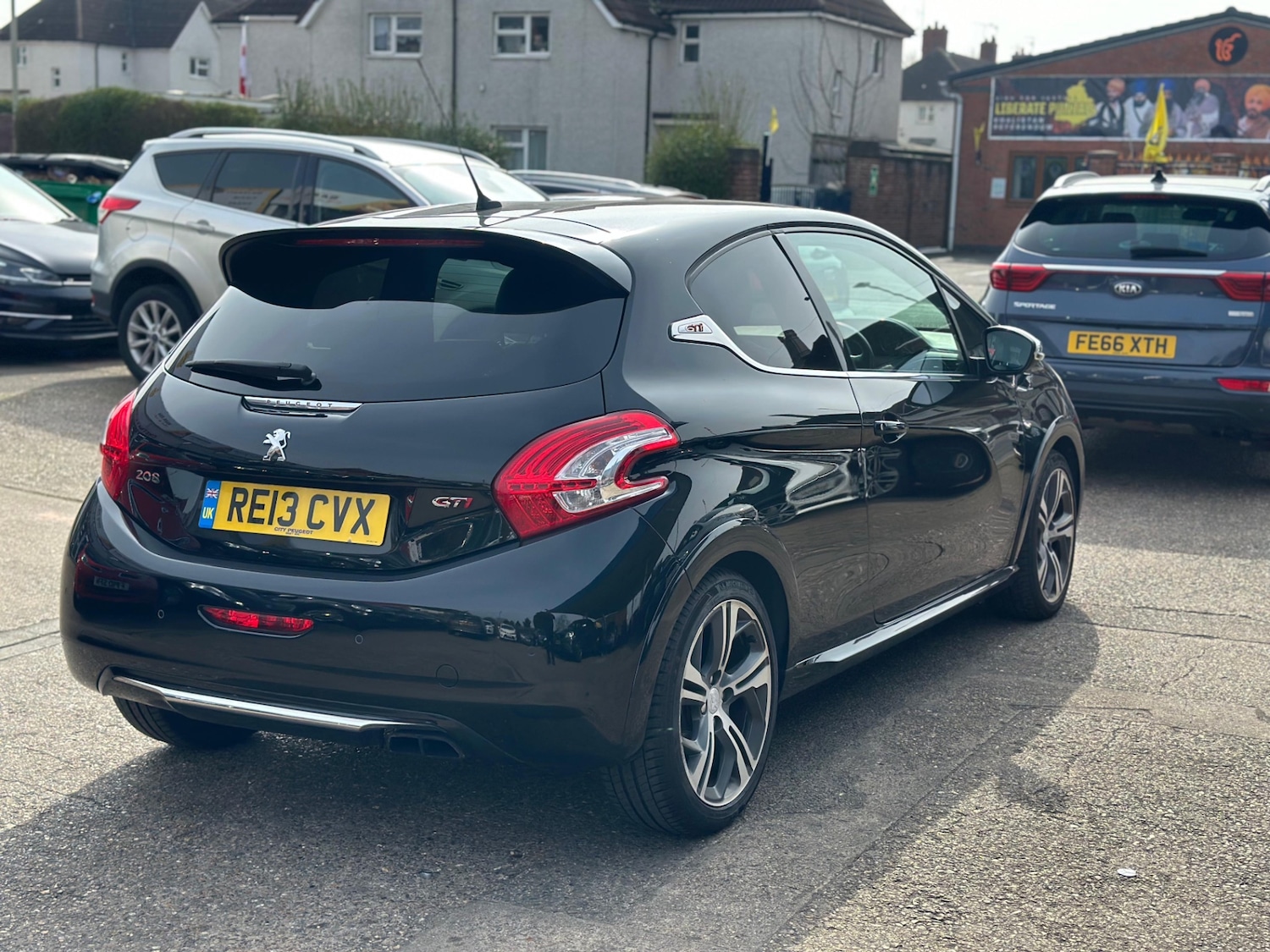 Used Peugeot 208 2013 for sale - 77975927: Photo 17