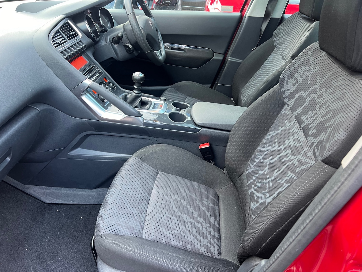 Used Peugeot 3008 2010 for sale - 77168779: Photo 10