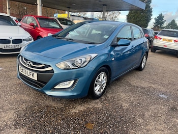 2013 (13) - 1.6 CRDi Blue Drive Active 5dr