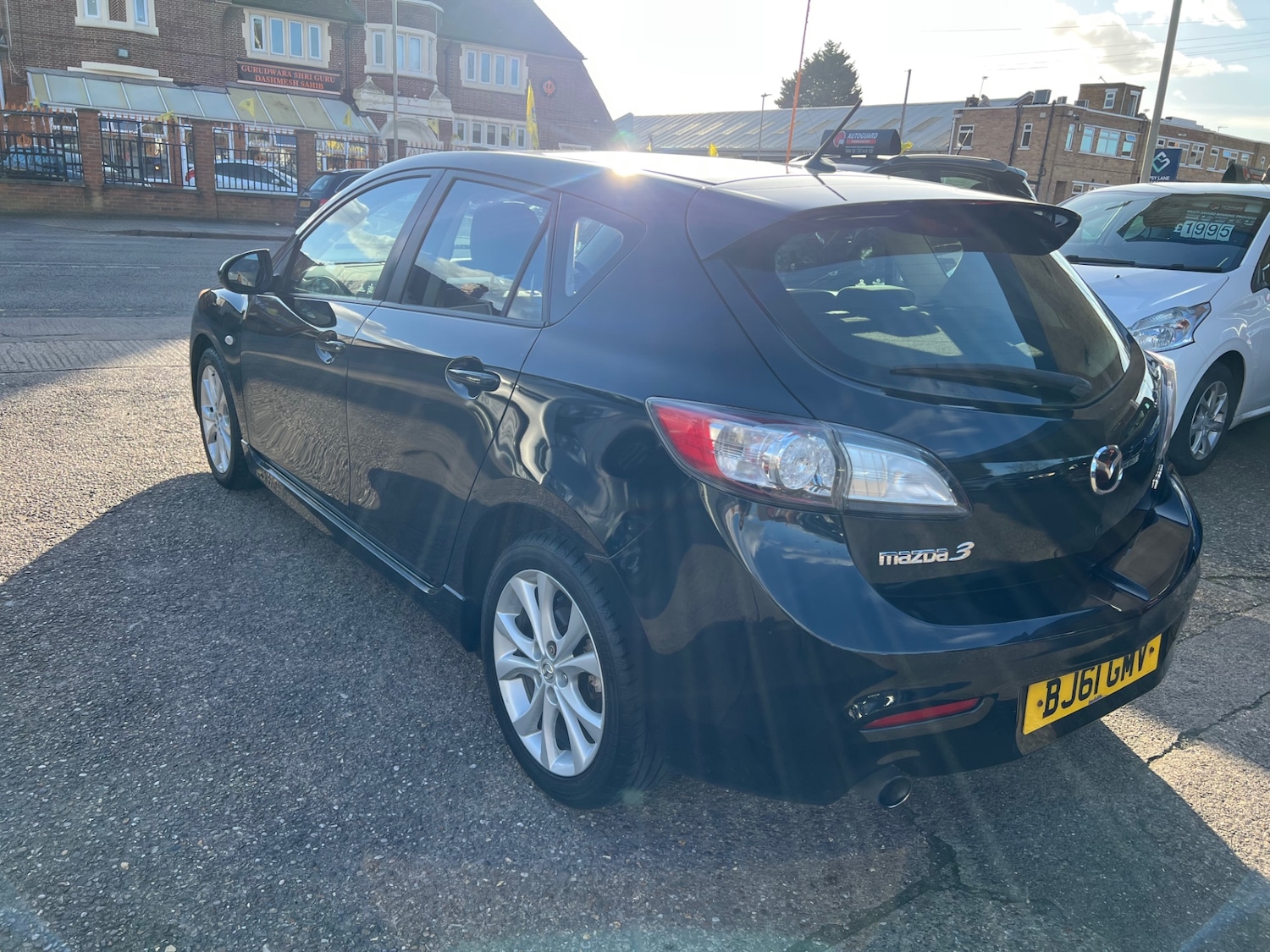 Used Mazda Mazda3 2011 for sale - 77831837: Photo 4