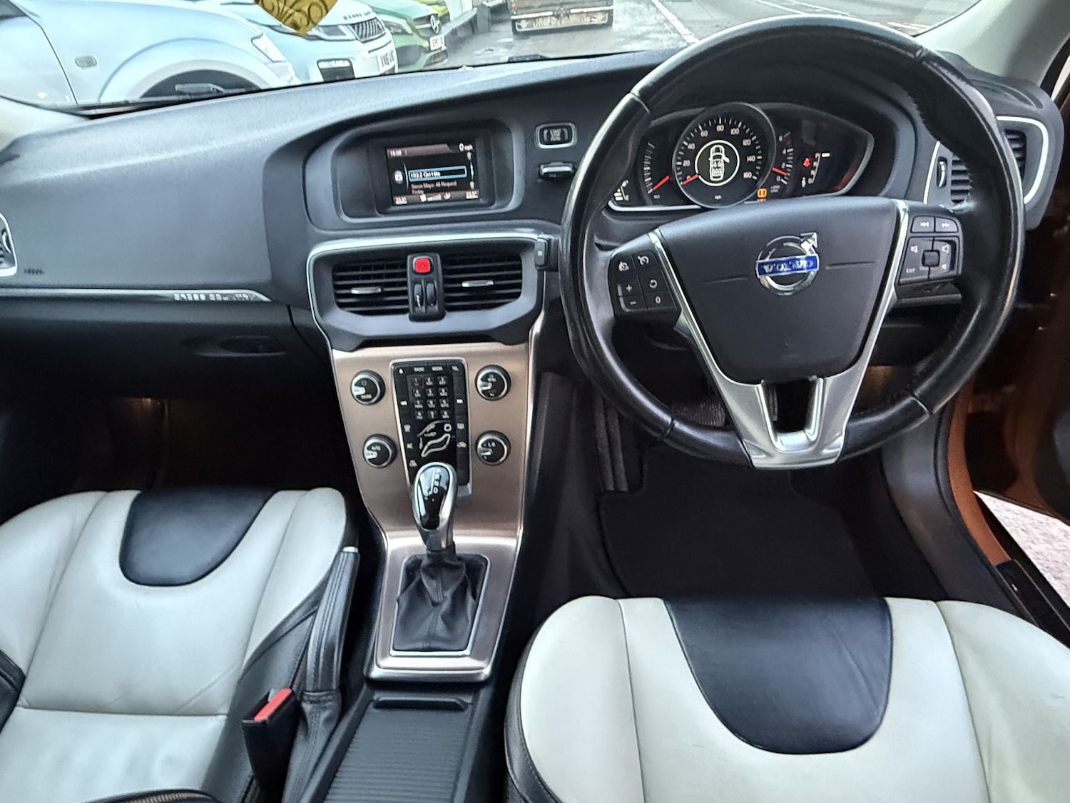 Used Volvo V40 2014 for sale - 77237017: Photo 14