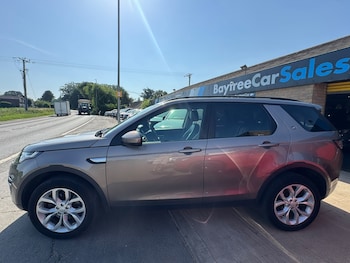 Used Land Rover Discovery Sport 2016 for sale - 78976299: Photo