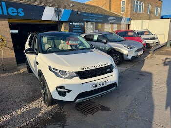 Used Land Rover Discovery Sport 2015 for sale - 75760476: Photo