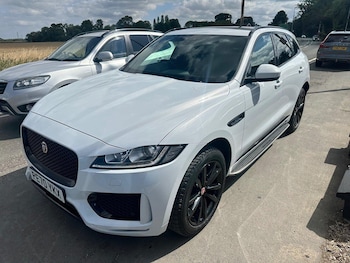 Used Jaguar F-Pace 2020 for sale - 75505056: Photo