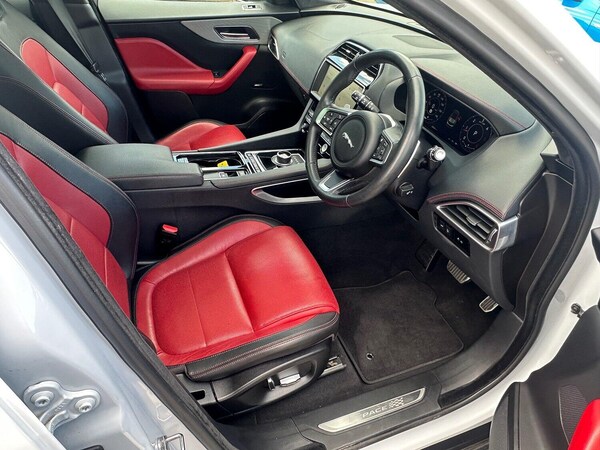 Used Jaguar F-Pace 2020 for sale - 75505056: Photo 9