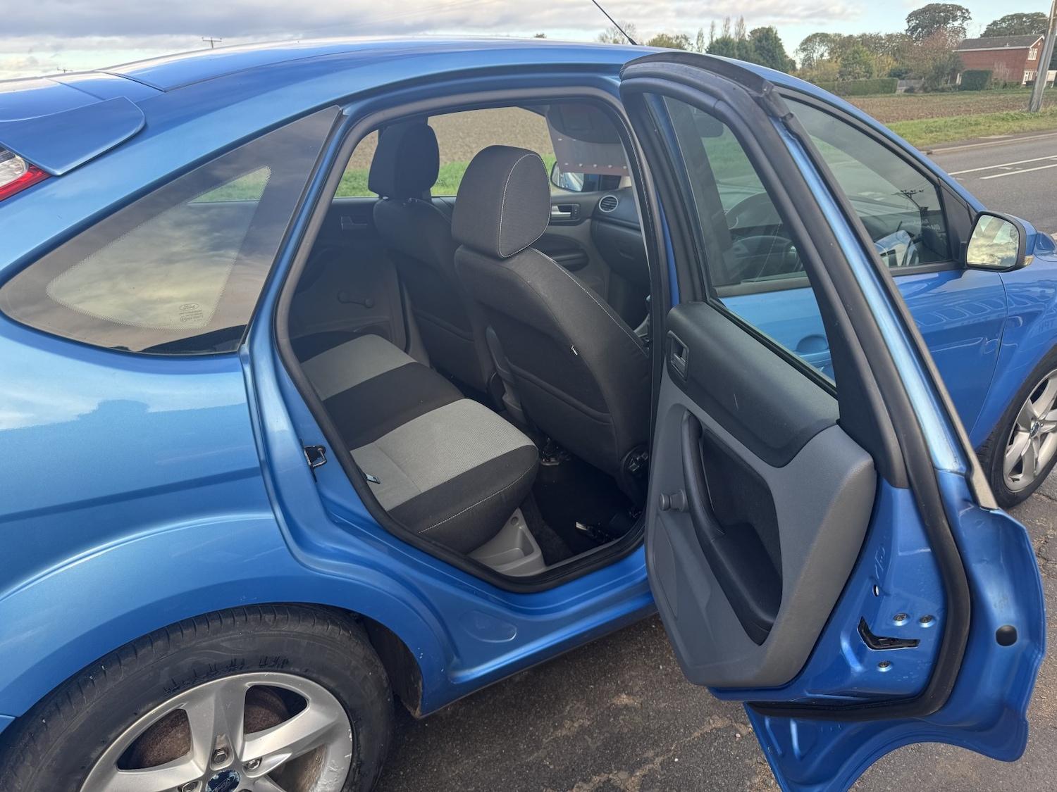 Used Ford Focus 2009 for sale - 76387351: Photo 15