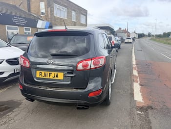 Used Hyundai Santa Fe 2011 for sale - 79725226: Photo