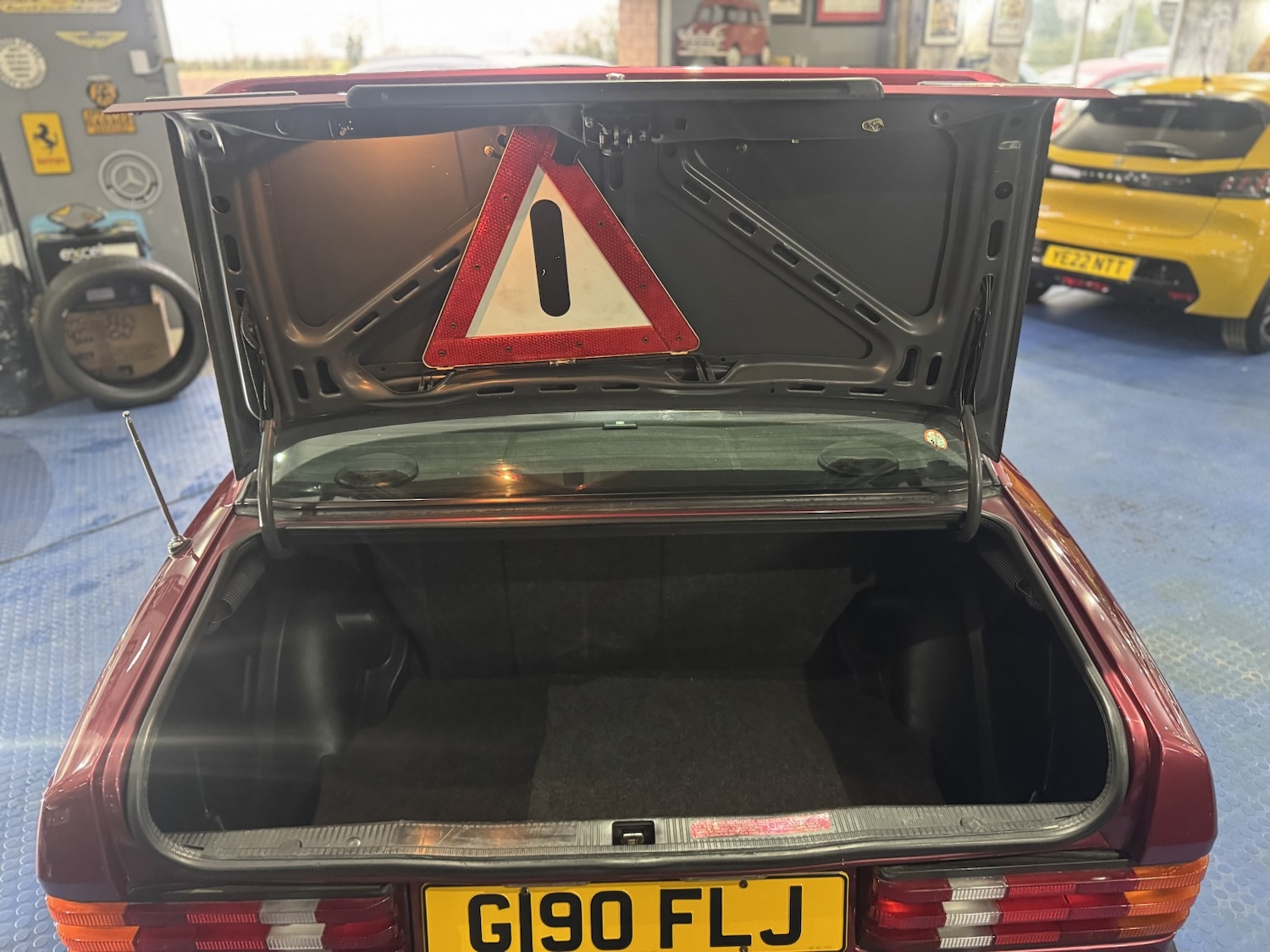 Used Mercedes-Benz 190 1990 for sale - 77342593: Photo 24