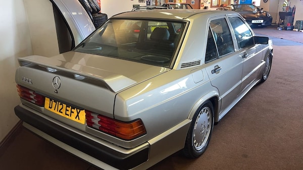 Used Mercedes-Benz 190 1986 for sale - 64757426: Photo 2