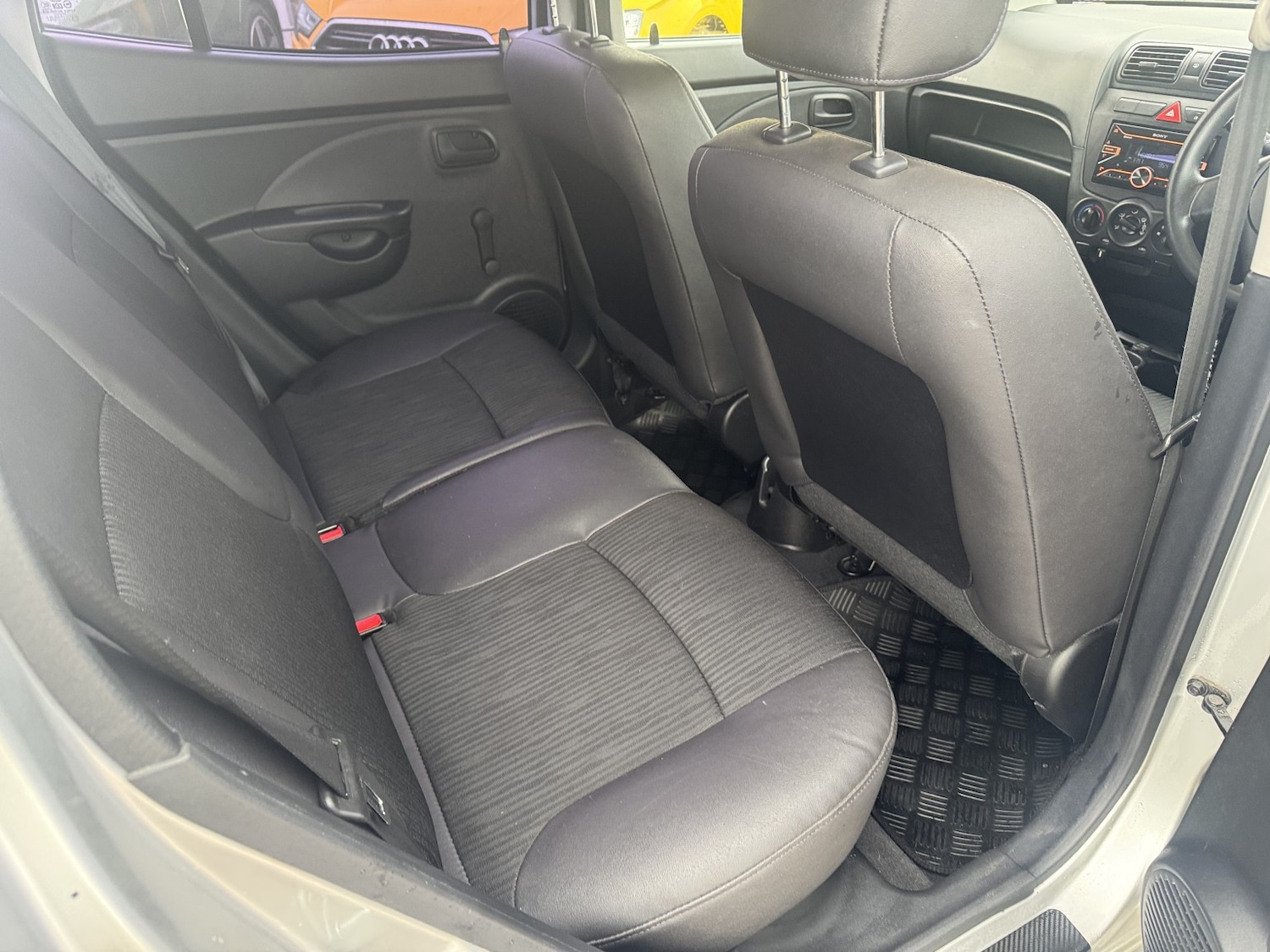 Used Kia Picanto 2010 for sale - 76845031: Photo 8