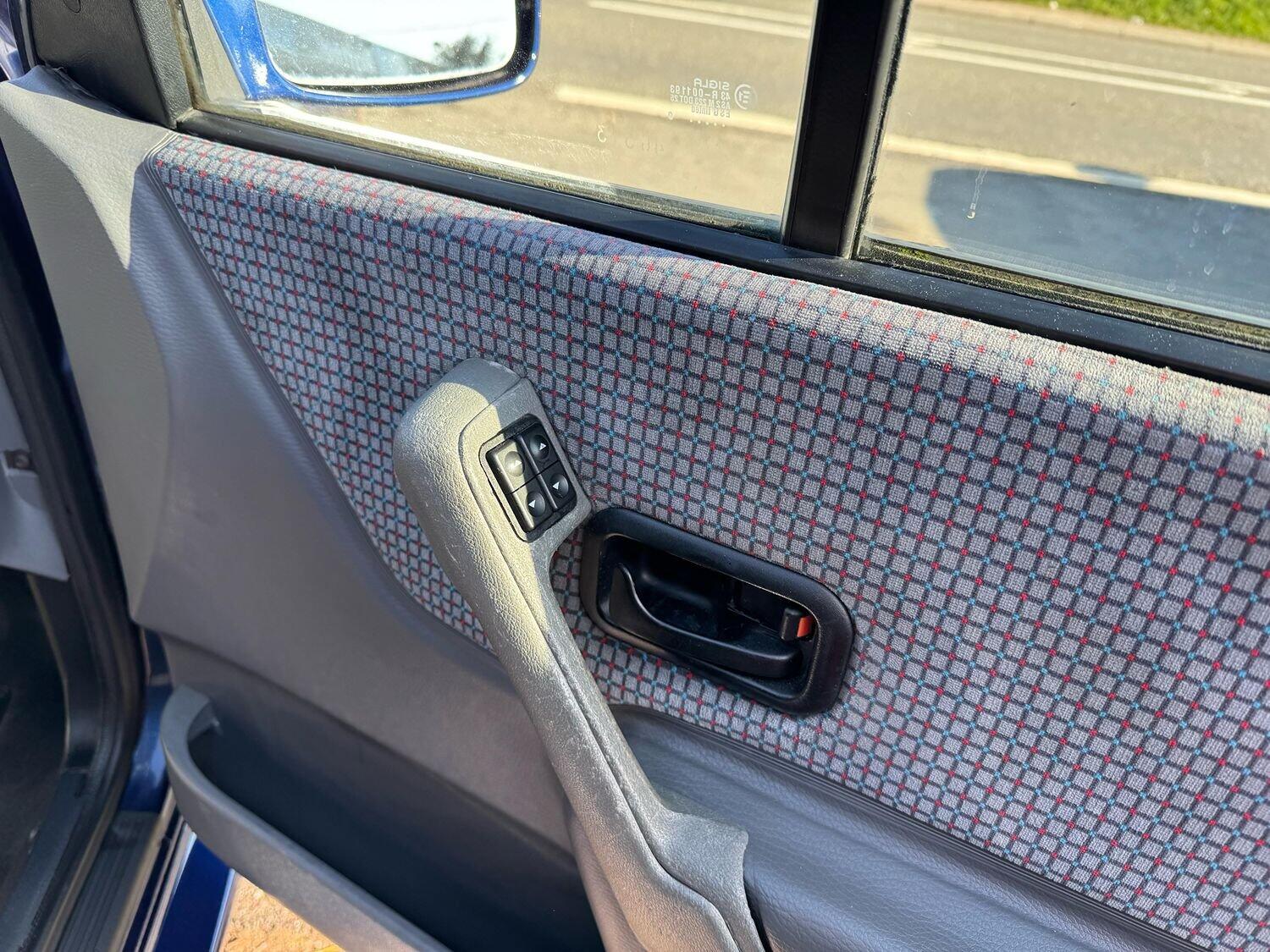 Used Ford Escort 1990 for sale - 77464503: Photo 35