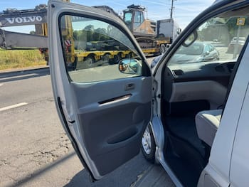 Used Toyota Regius 2016 for sale - 79500589: Photo