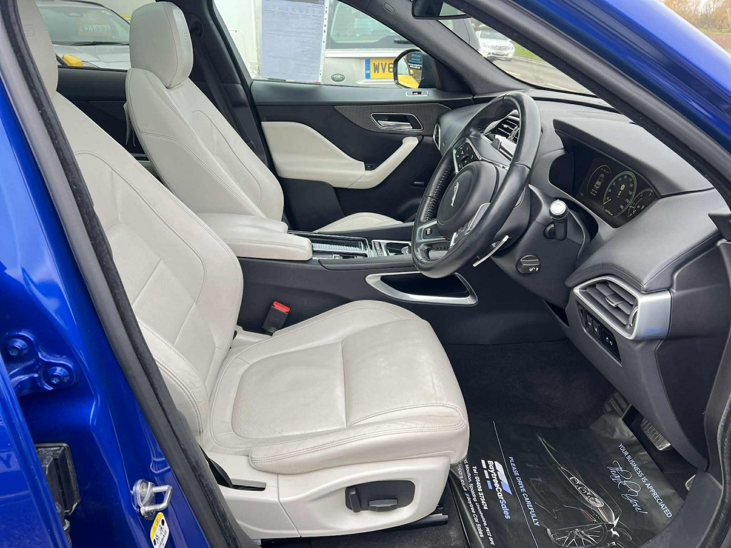 Used Jaguar F-Pace 2016 for sale - 76605813: Photo 16