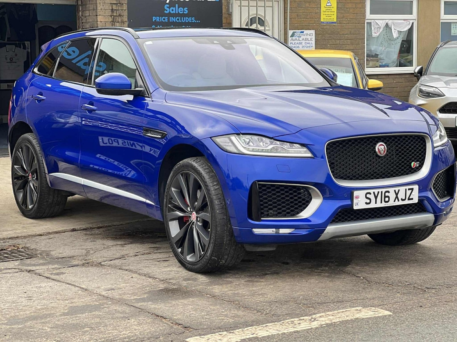 Used Jaguar F-Pace 2016 for sale - 76605813: Photo 4