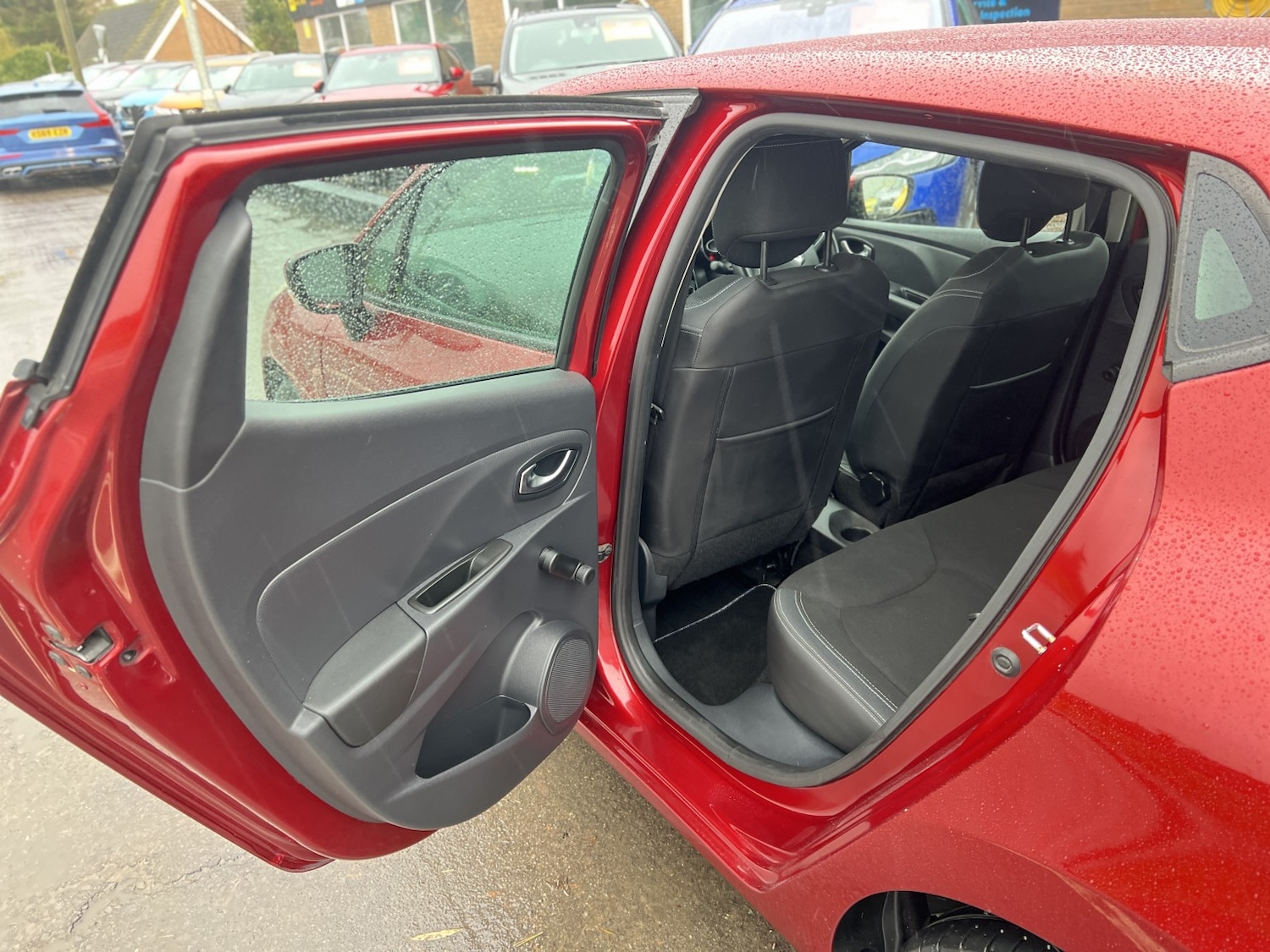 Used Renault Clio 2016 for sale - 76649805: Photo 12