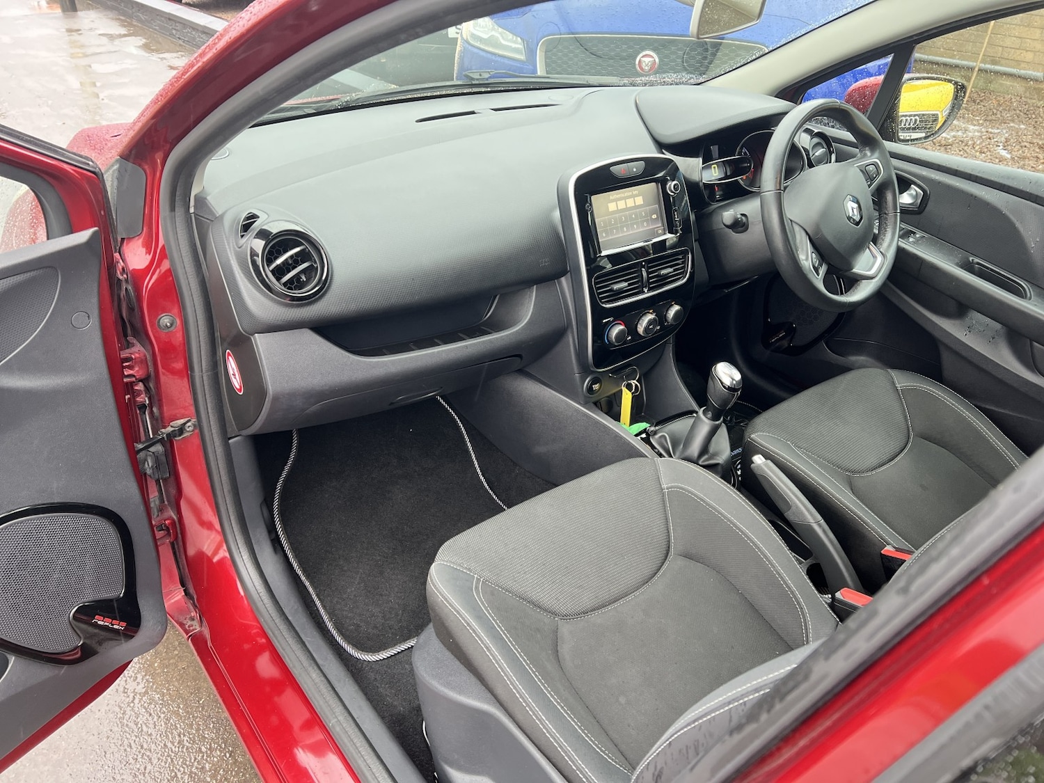 Used Renault Clio 2016 for sale - 76649805: Photo 13