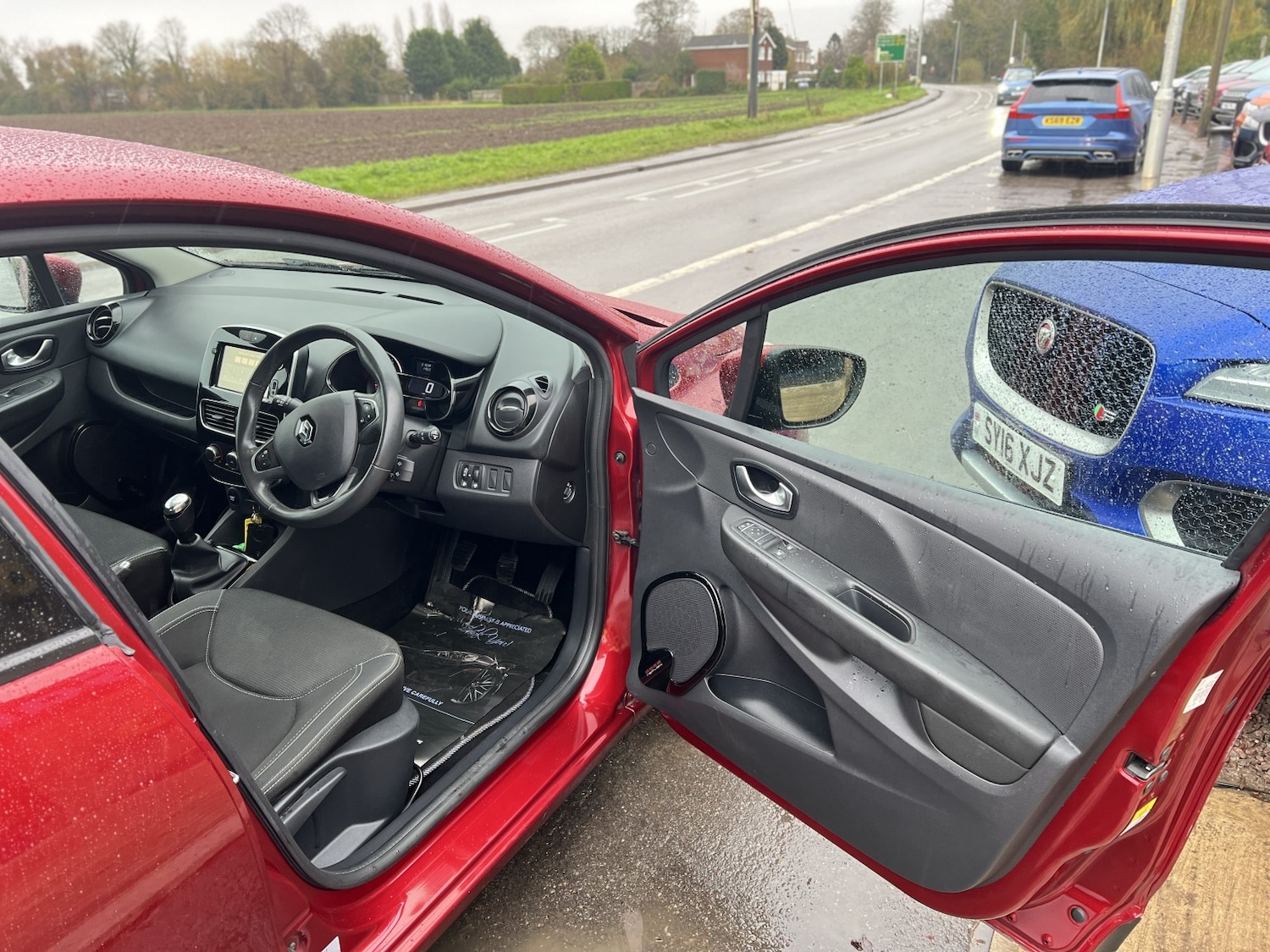 Used Renault Clio 2016 for sale - 76649805: Photo 8