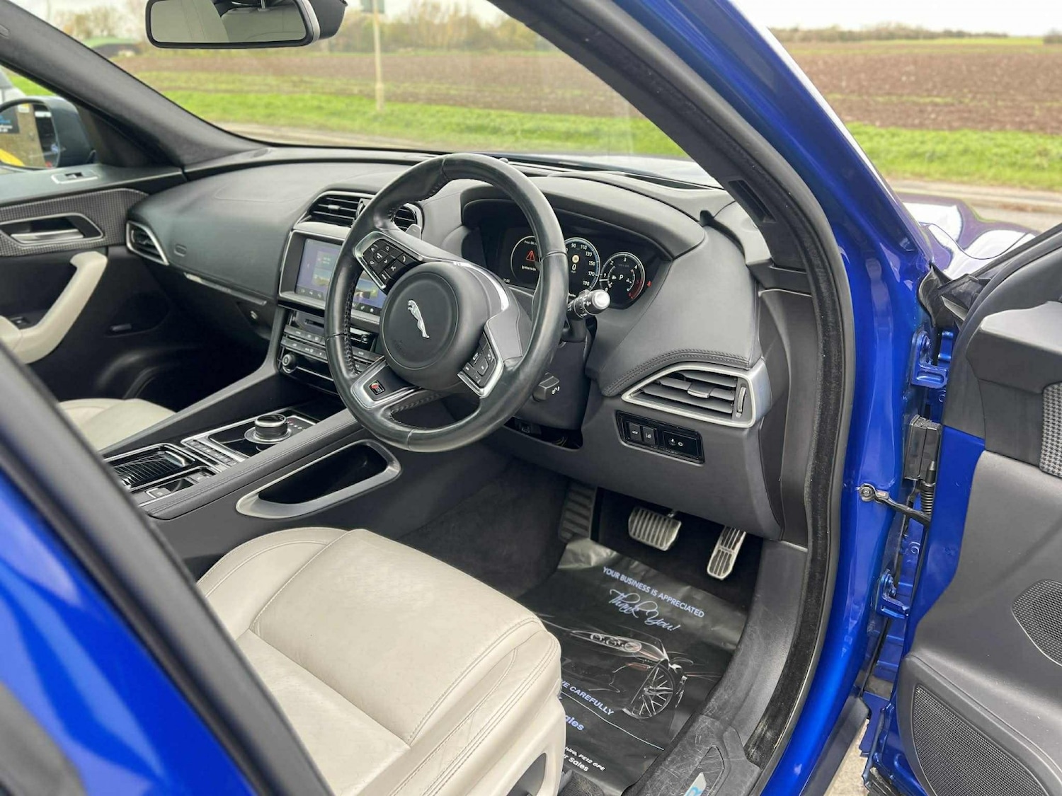 Used Jaguar F-Pace 2016 for sale - 77453176: Photo 13