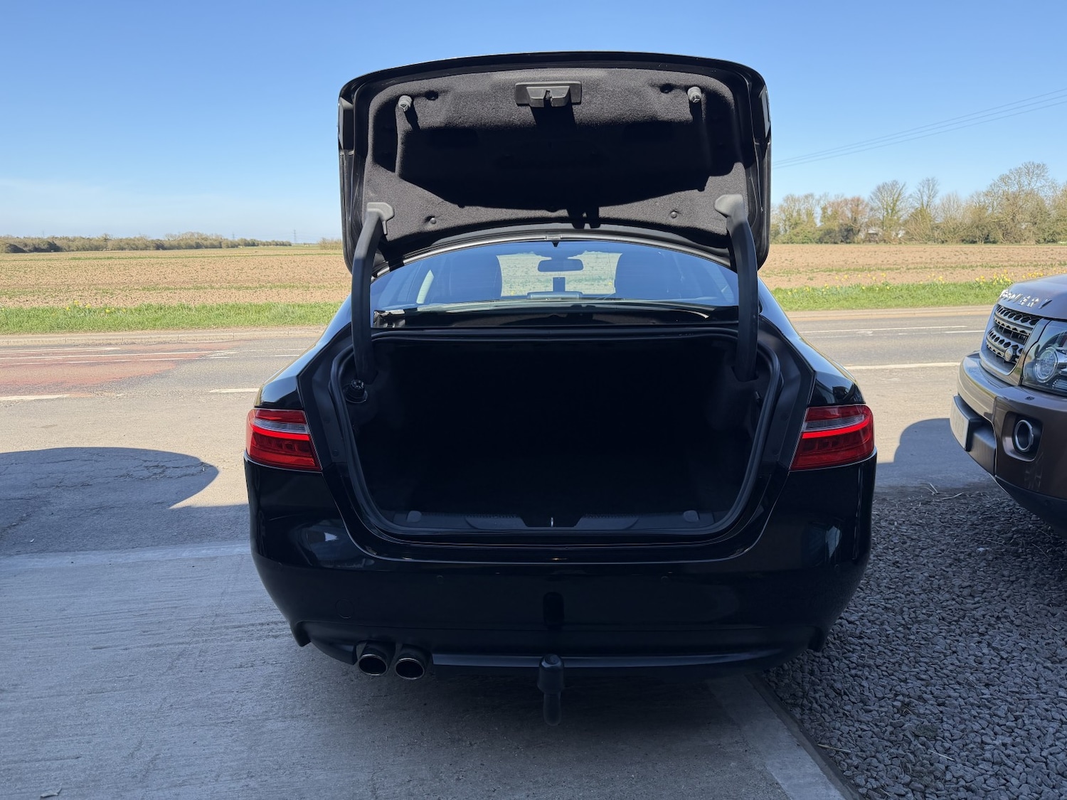 Used Jaguar XE 2016 for sale - 77938058: Photo 7