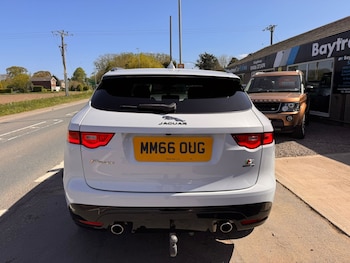 Used Jaguar F-Pace 2016 for sale - 78316885: Photo