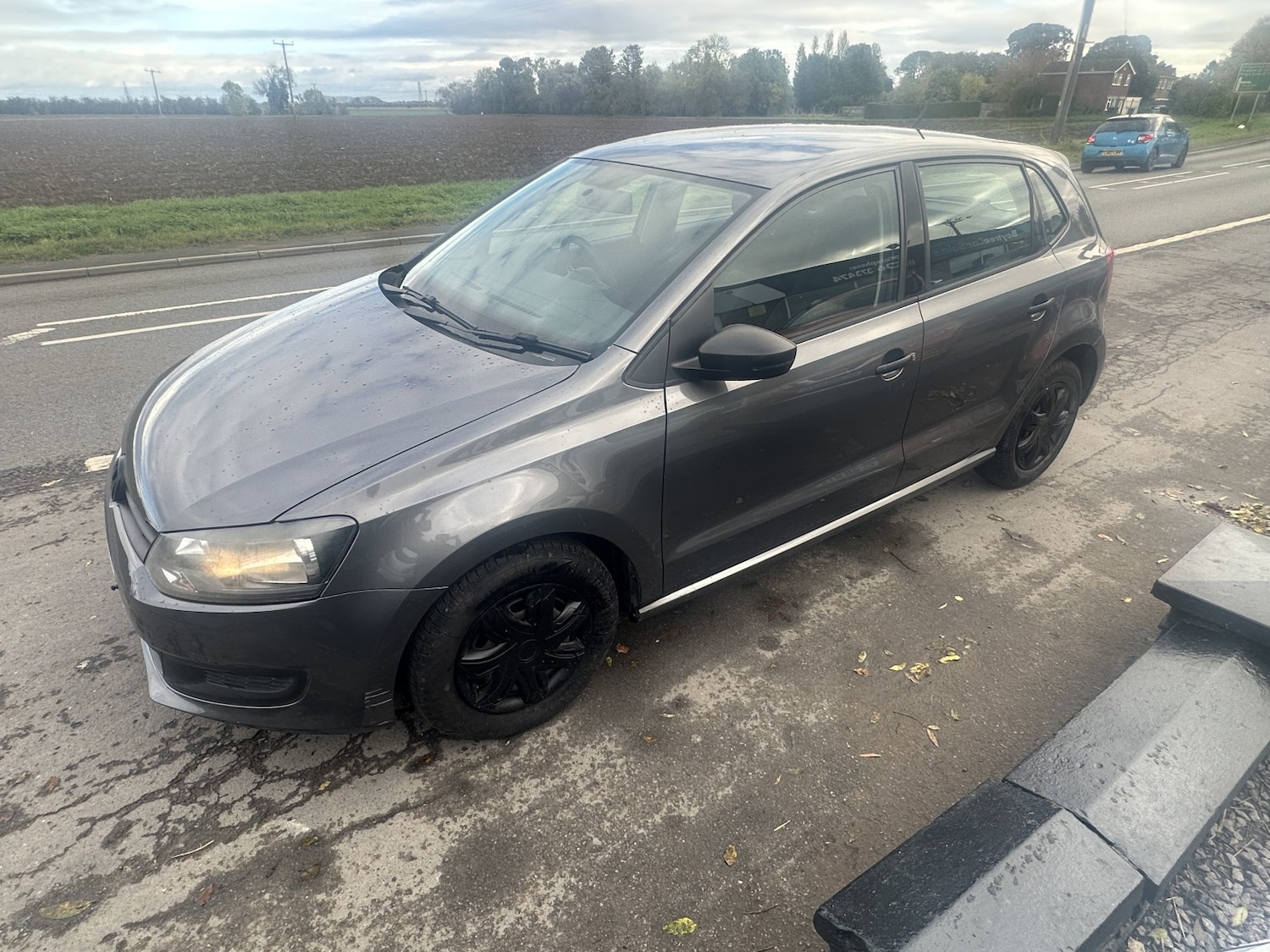 Used Volkswagen Polo 2011 for sale - 76334808: Photo 10