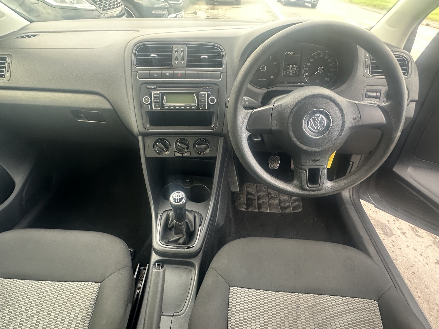 Used Volkswagen Polo 2011 for sale - 76334808: Photo 14